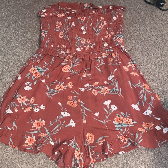Flower patterned romper - Picture 3 of 4